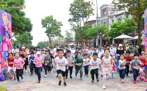 “半岛乐跑”母亲节主题跑圆满落幕